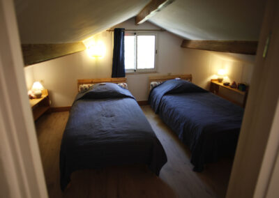 Gîte Glycine 2/4 personnes - chambre mansardee